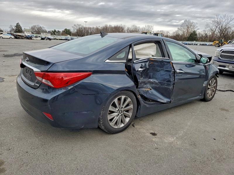 Photo 3 from auction – 2014 HYUNDAI SONATA SE with VIN 5NPEC4AC9EH825073