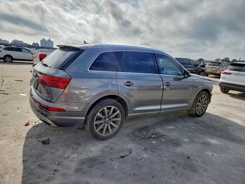 Photo 3 from auction – 2018 AUDI Q7 PREMIUM with VIN WA1LAAF75JD023136