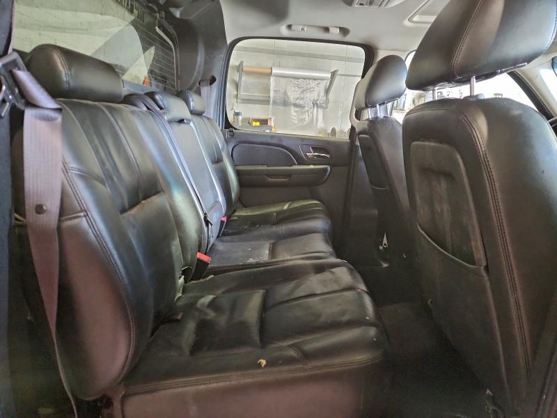 Photo 10 from auction – 2011 CHEVROLET AVALANCHE with VIN 3GNTKFE38BG366324
