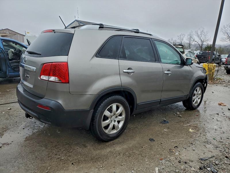 Photo 3 from auction – 2011 KIA SORENTO BA with VIN 5XYKT4A20BG120269