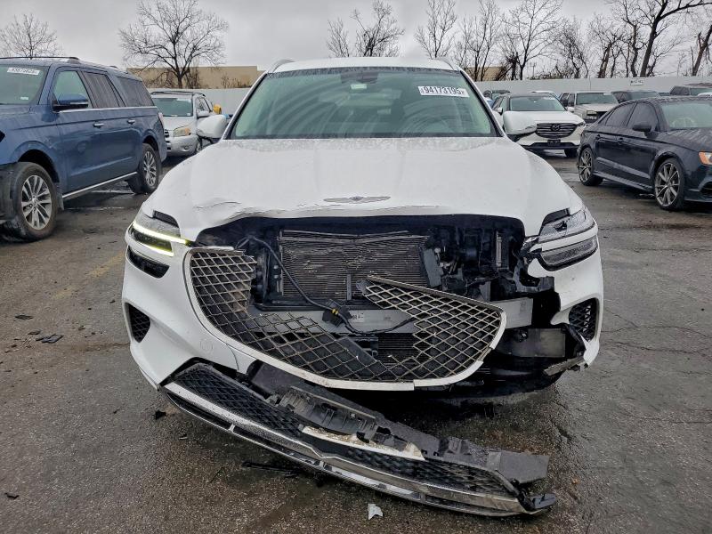 Photo 5 from auction – 2022 GENESIS GV70 BASE with VIN KMUMADTB0NU043883