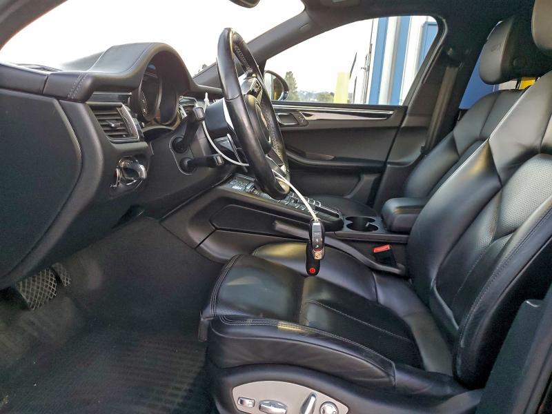 Photo 7 from auction – 2017 PORSCHE MACAN GTS with VIN WP1AG2A55HLB55268