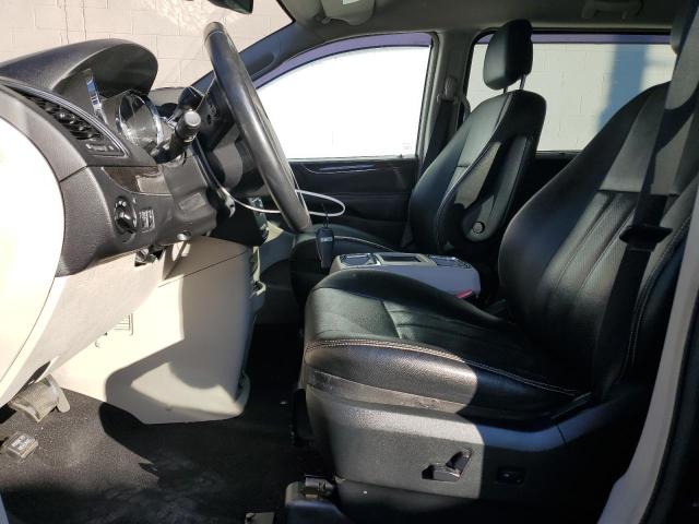 Photo 7 from auction – 2015 CHRYSLER TOWN & COU with VIN 2C4RC1CG0FR726582