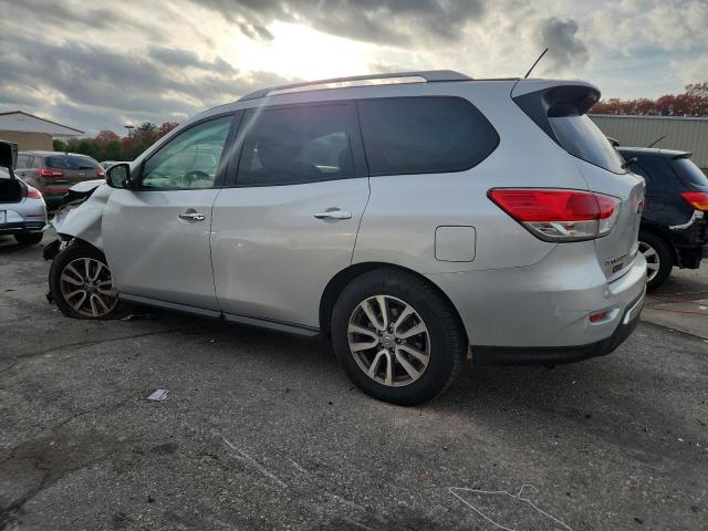 Photo 2 from auction – 2015 NISSAN PATHFINDER with VIN 5N1AR2MM9FC620772