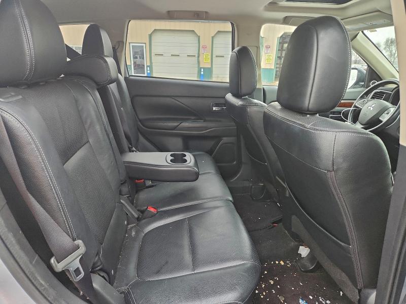 Photo 11 from auction – 2015 MITSUBISHI OUTLANDER with VIN JA4AZ3A35FZ001213