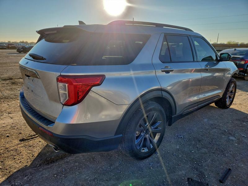 Photo 3 from auction – 2022 FORD EXPLORER X with VIN 1FMSK7DH8NGA83831