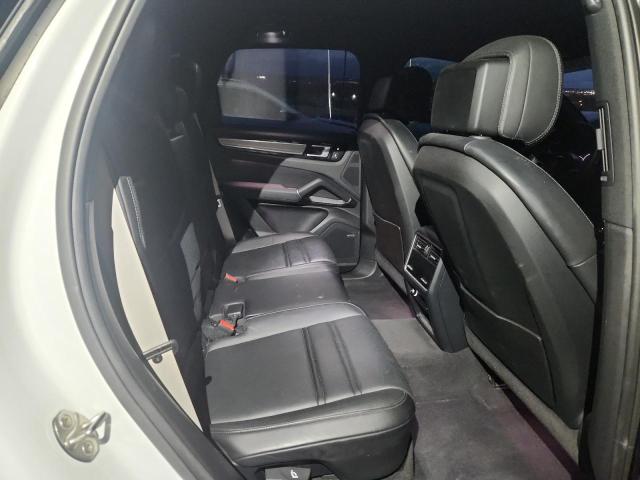 Photo 11 from auction – 2022 PORSCHE CAYENNE with VIN WP1AA2AYXNDA05738
