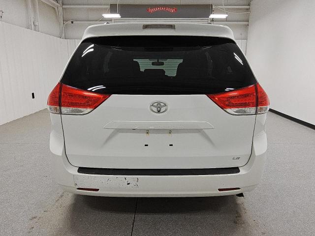 Photo 6 from auction – 2014 TOYOTA SIENNA LE with VIN 5TDKK3DC4ES495638