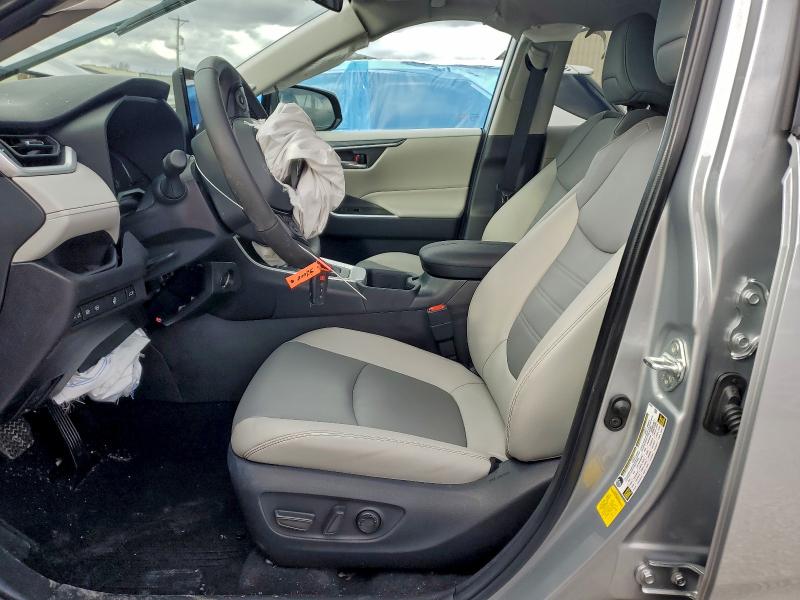 Photo 7 from auction – 2025 TOYOTA RAV4 XLE P with VIN 2T3A1RFV2SW584621