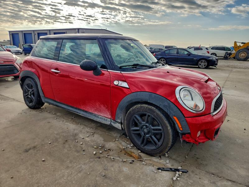 Photo 4 from auction – 2012 MINI COOPER S with VIN WMWSV3C51CTY26147