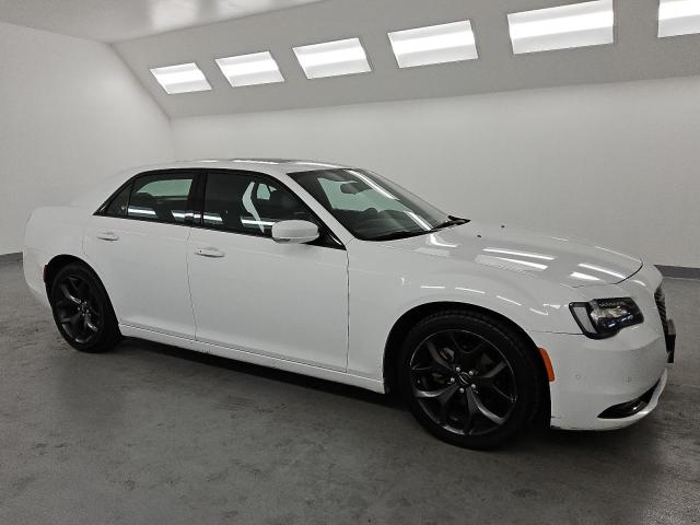 Foto 4 de la subasta – 2023 CHRYSLER 300 S con VIN 2C3CCABGXPH637038