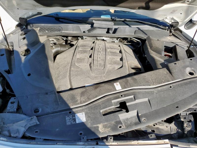 Photo 12 from auction – 2016 PORSCHE CAYENNE with VIN WP1AF2A26GKA42359