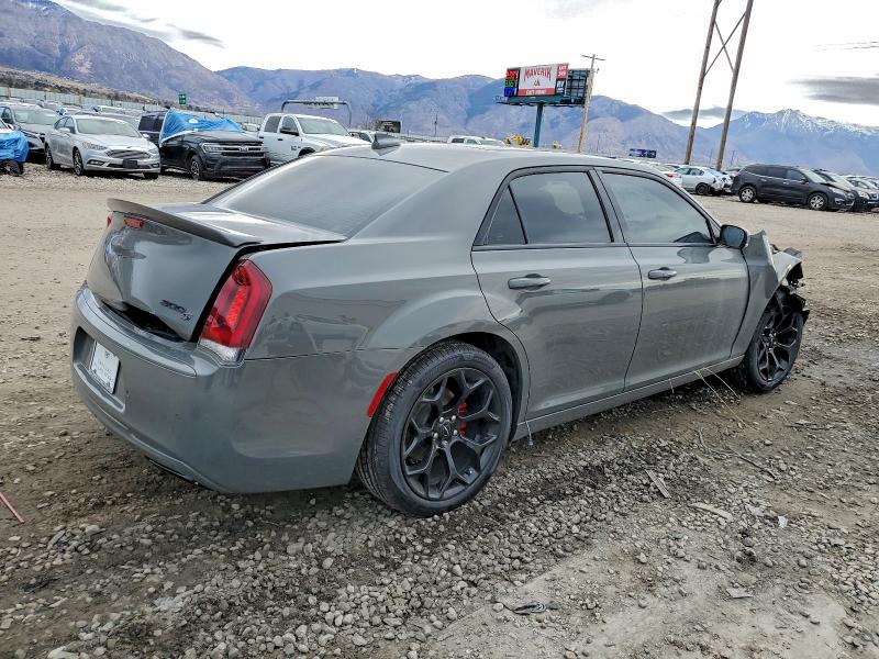 Photo 3 from auction – 2017 CHRYSLER 300 with VIN 2C3CCABG8HH663803