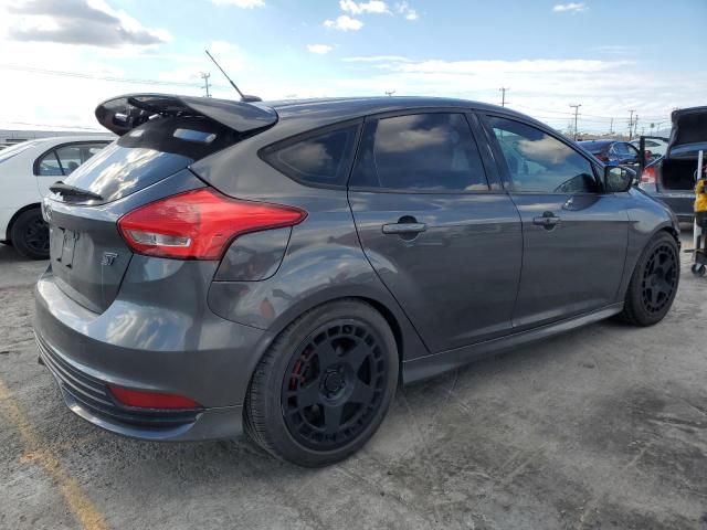Photo 3 from auction – 2017 FORD FOCUS ST with VIN 1FADP3L97HL285157