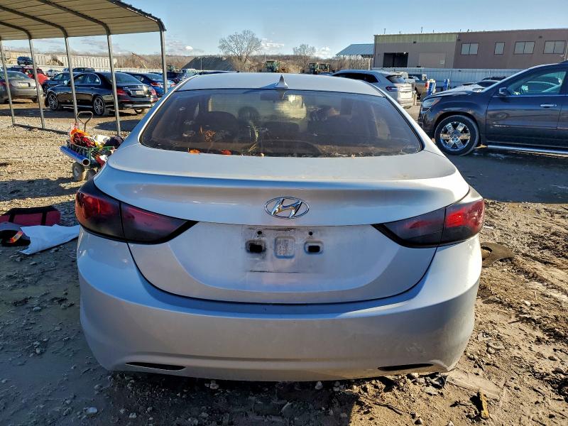 Photo 6 from auction – 2011 HYUNDAI ELANTRA GL with VIN 5NPDH4AE4BH052264
