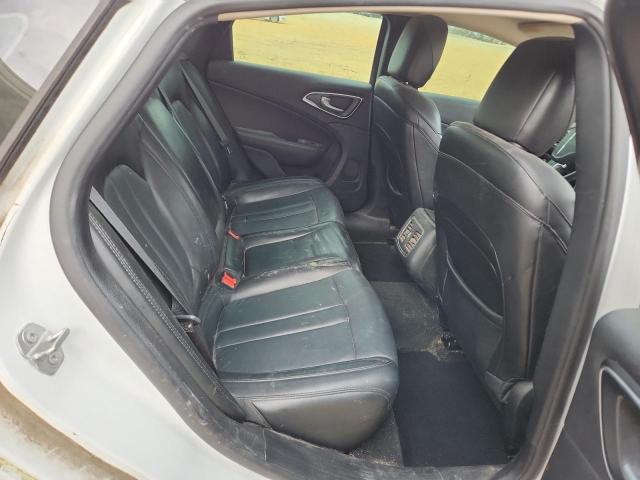 Photo 10 from auction – 2017 CHRYSLER 200 LIMITE with VIN 1C3CCCAB5HN504889
