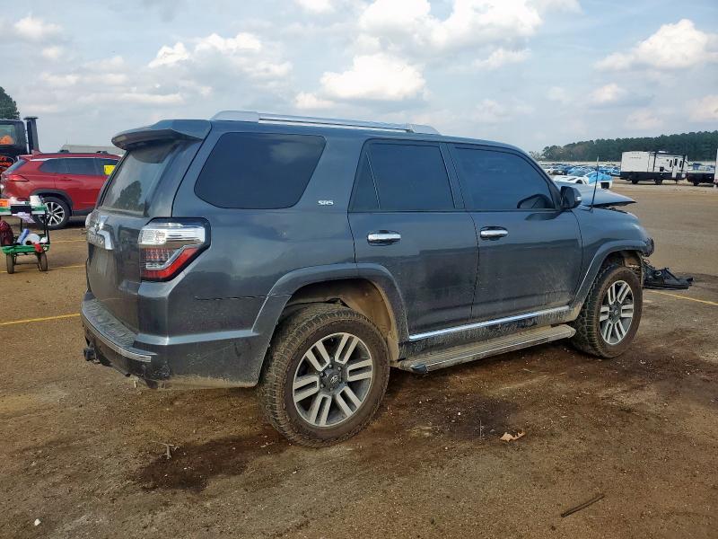Photo 3 from auction – 2011 TOYOTA 4RUNNER SR with VIN JTEZU5JR6B5019367