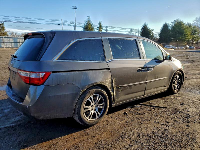 Photo 3 from auction – 2011 HONDA ODYSSEY with VIN 5FNRL5H62BB018623