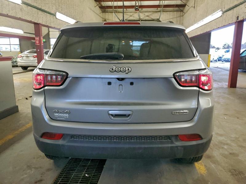 Photo 6 from auction – 2019 JEEP COMPASS with VIN 3C4NJDBB8KT641539