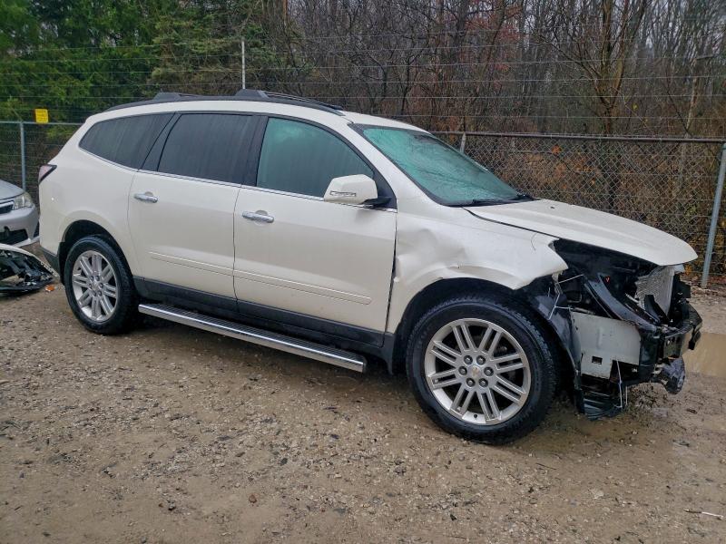 Photo 4 from auction – 2014 CHEVROLET TRAVERSE L with VIN 1GNKVGKDXEJ255136