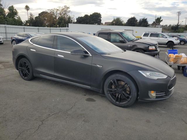 Photo 4 from auction – 2013 TESLA MODEL S with VIN 5YJSA1DP5DFP09887