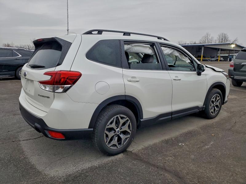 Photo 3 from auction – 2022 SUBARU FORESTER P with VIN JF2SKAEC0NH492910