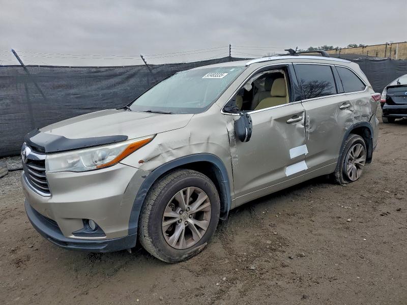 TOYOTA HIGHLANDER 2015 z numerem VIN 5TDJKRFH2FS141321 - Zdjęcie z aukcji