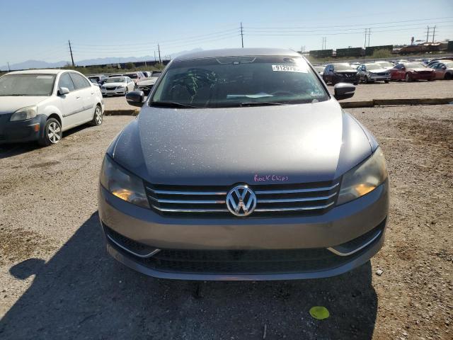 Photo 5 from auction – 2013 VOLKSWAGEN PASSAT S with VIN 1VWAP7A38DC021584