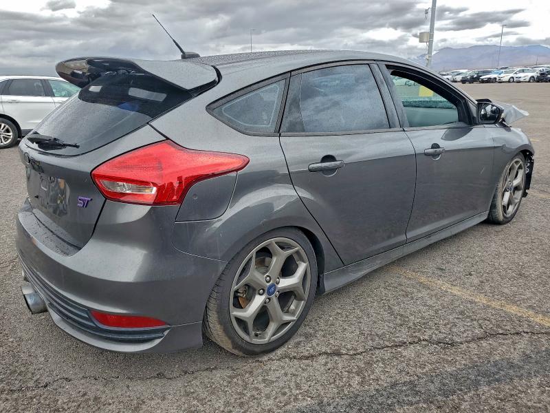Photo 3 from auction – 2018 FORD FOCUS with VIN 1FADP3L95JL332109