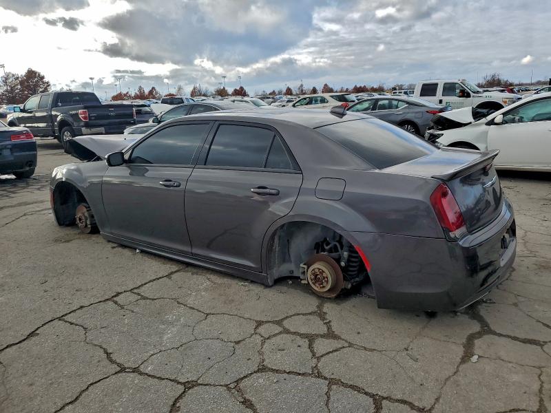 Photo 2 from auction – 2018 CHRYSLER 300 S with VIN 2C3CCABG6JH240319