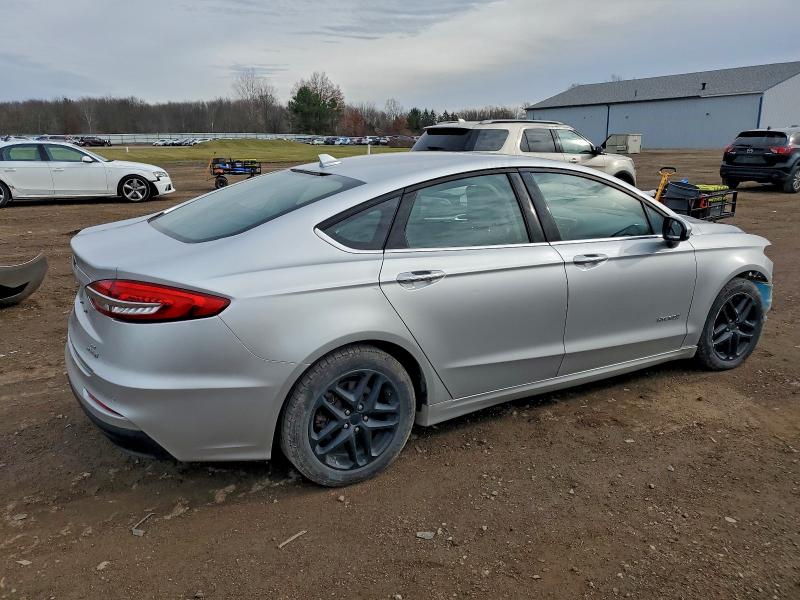Photo 3 from auction – 2019 FORD FUSION SE with VIN 3FA6P0LU5KR165250
