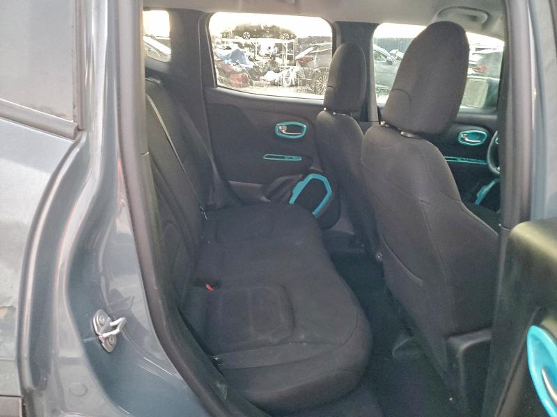 Photo 11 from auction – 2018 JEEP RENEGADE L with VIN ZACCJABB4JPJ32945