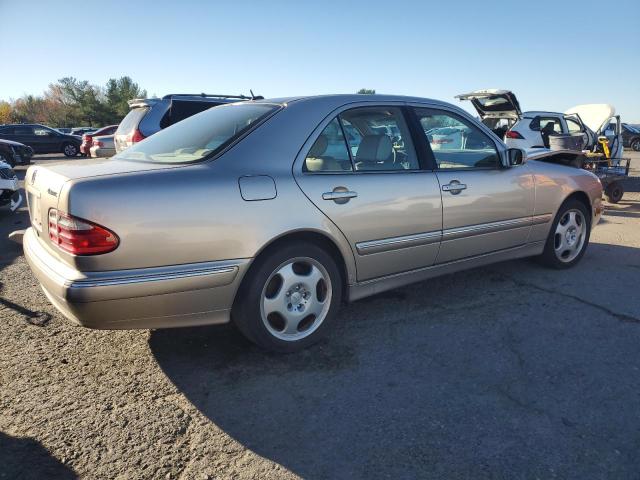 Photo 3 from auction – 2000 MERCEDES-BENZ E 430 with VIN WDBJF83J9YX033344
