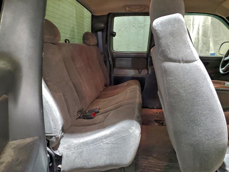 Photo 10 from auction – 2005 CHEVROLET SILVERADO with VIN 1GCEK19B65Z310358