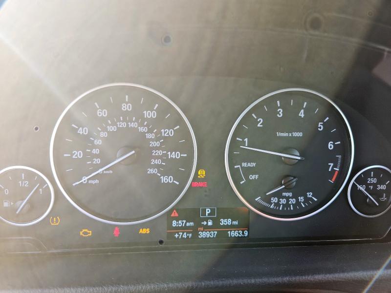 Photo 9 from auction – 2016 BMW 320 I with VIN WBA8E1G53GNU11446