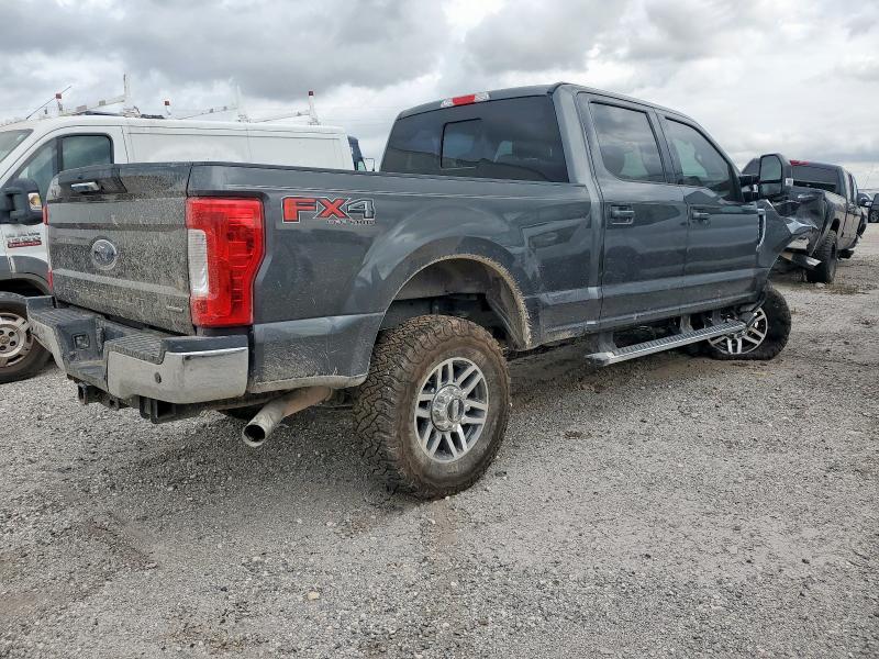 Photo 3 from auction – 2017 FORD F250 SUPER with VIN 1FT7W2B63HEF36210