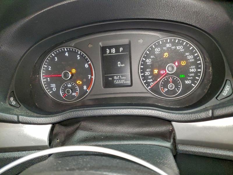 Photo 9 from auction – 2014 VOLKSWAGEN PASSAT S with VIN 1VWAT7A36EC065578