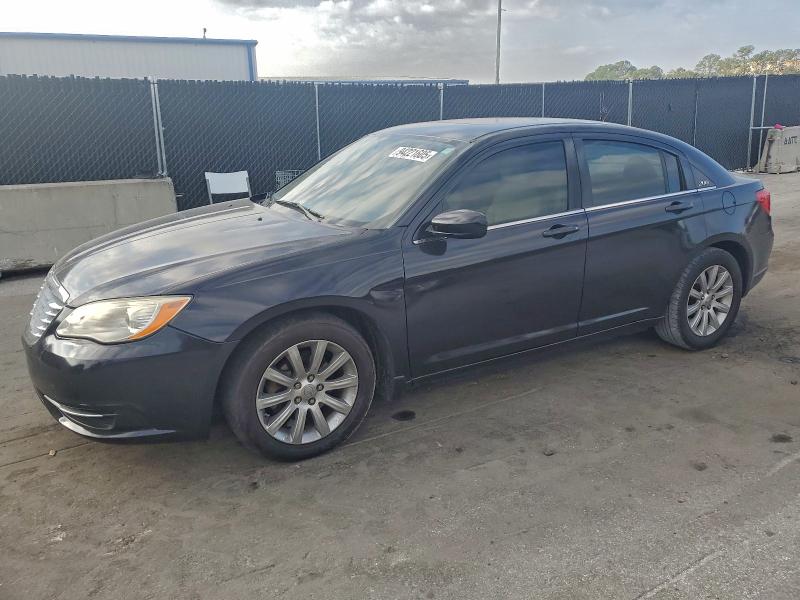 Photo 1 from auction – 2012 CHRYSLER 200 TOURIN with VIN 1C3CCBBG1CN152858