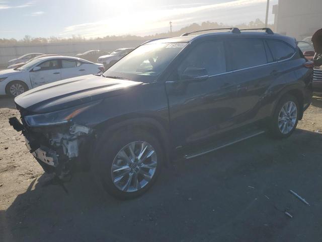TOYOTA HIGHLANDER 2023 with VIN 5TDXBRCH1PS597035 - Photo from auction
