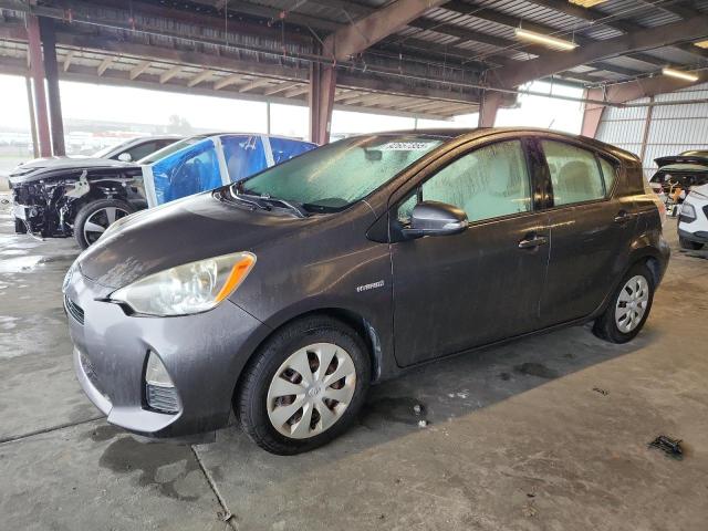 TOYOTA PRIUS C 2013 with VIN JTDKDTB34D1530008 - Photo from auction