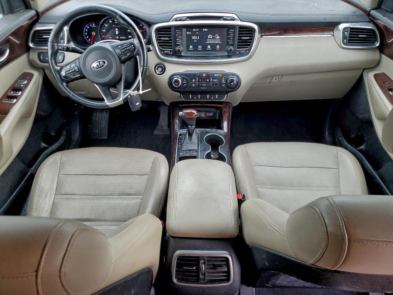 Photo 8 from auction – 2017 KIA SORENTO EX with VIN 5XYPH4A52HG236101