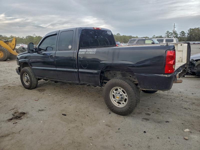 Photo 2 from auction – 2005 CHEVROLET SILVERADO with VIN 1GCHC29U75E315271