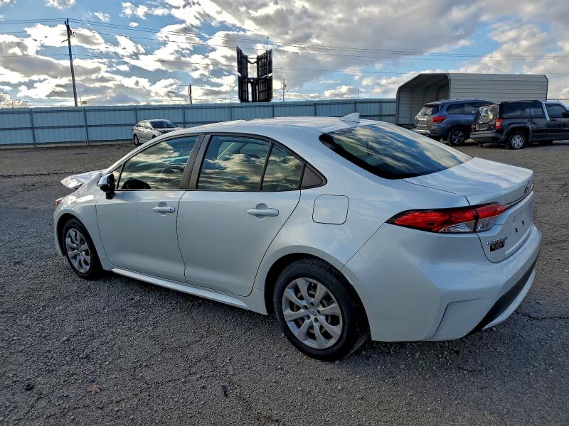 Photo 2 from auction – 2022 TOYOTA COROLLA LE with VIN JTDEPMAE2NJ195071