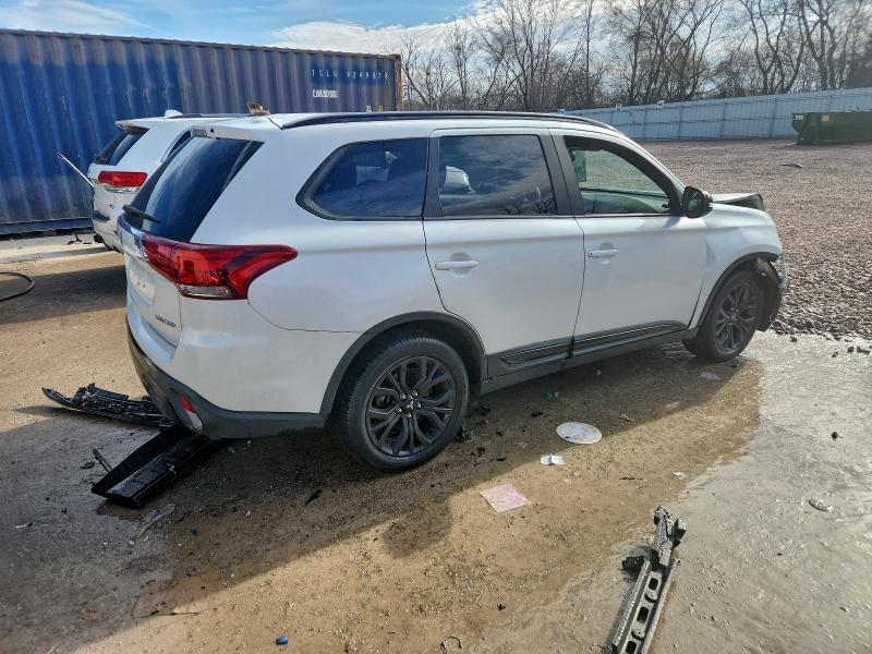 Photo 3 from auction – 2019 MITSUBISHI OUTLANDER with VIN JA4AD3A31KZ035304