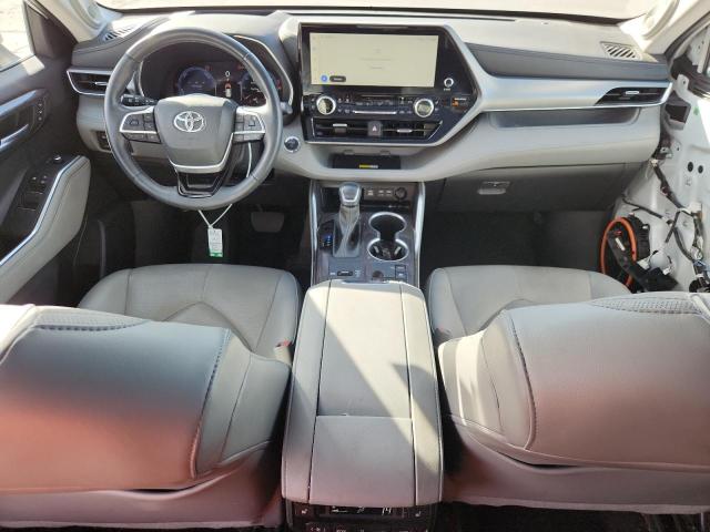 Photo 8 from auction – 2023 TOYOTA HIGHLANDER with VIN 5TDEBRCH4PS122373