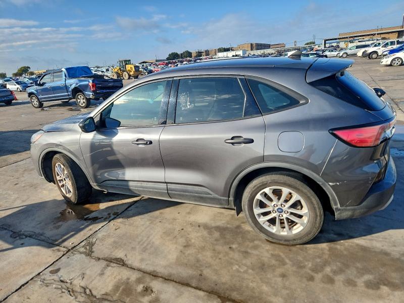 Photo 2 from auction – 2021 FORD ESCAPE S with VIN 1FMCU0F67MUA47808