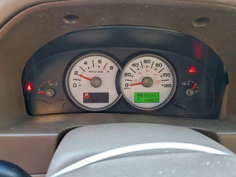 Photo 9 from auction – 2005 FORD ESCAPE XLT with VIN 1FMYU03175KA45536