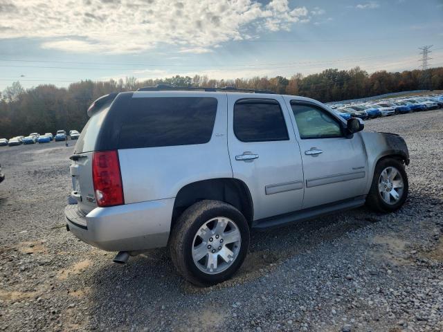 Photo 3 from auction – 2011 GMC YUKON SLT with VIN 1GKS1CE05BR176755