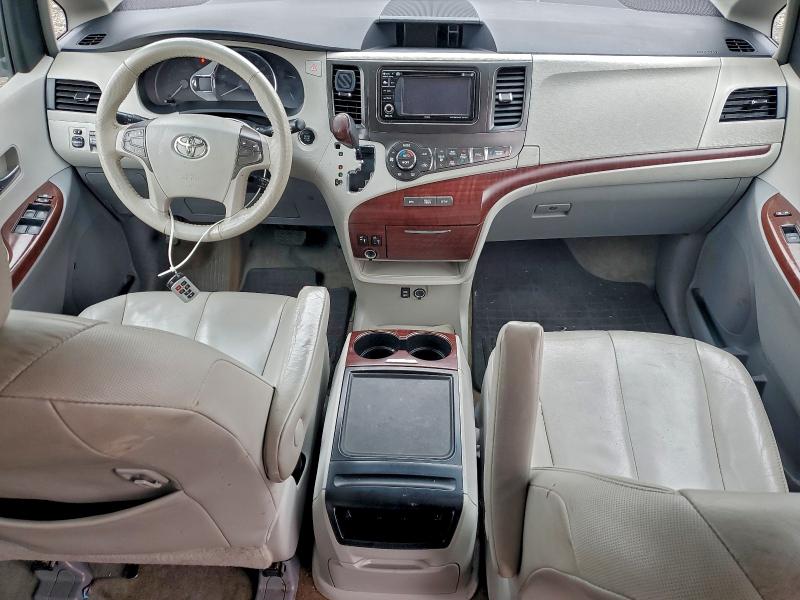 Photo 8 from auction – 2013 TOYOTA SIENNA XLE with VIN 5TDYK3DC7DS381397