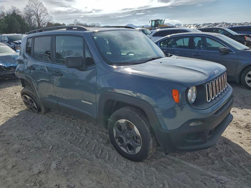 Photo 4 from auction – 2018 JEEP RENEGADE S with VIN ZACCJBAB6JPH20758